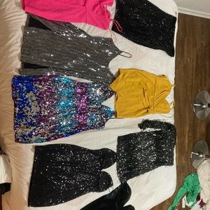 SIZE Medium each 17$ send me the one you like .